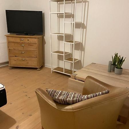 Vaerelse Med Eget Kokken Og Bad Apartment Esbjerg Exterior foto