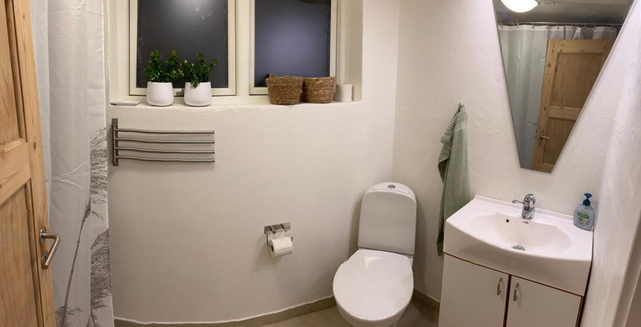 Vaerelse Med Eget Kokken Og Bad Apartment Esbjerg Exterior foto